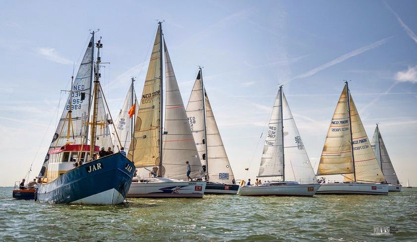 ALMERE REGATTA MET 70 BOTEN