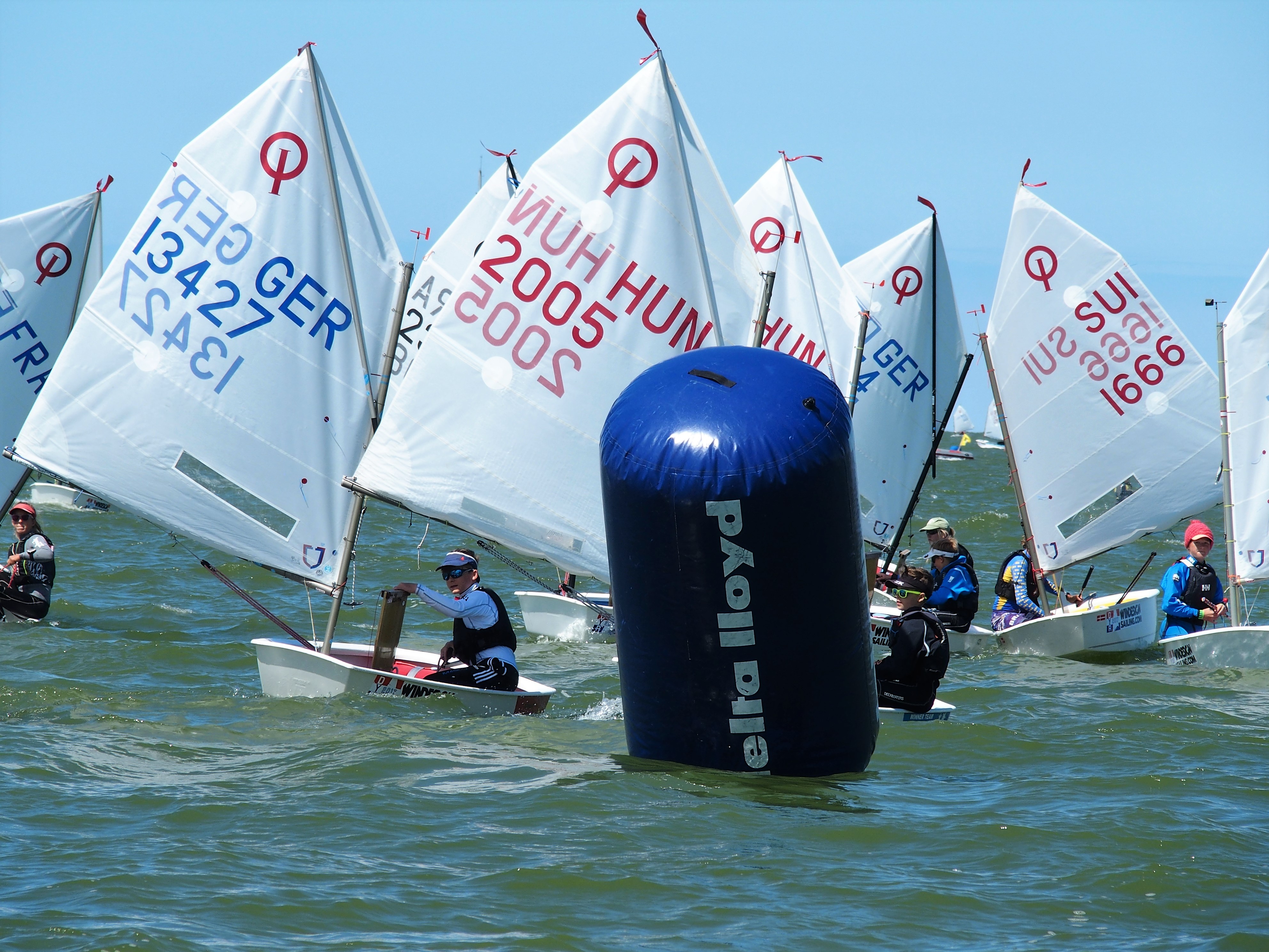 ZONNIGE START DUTCH YOUTH REGATTA