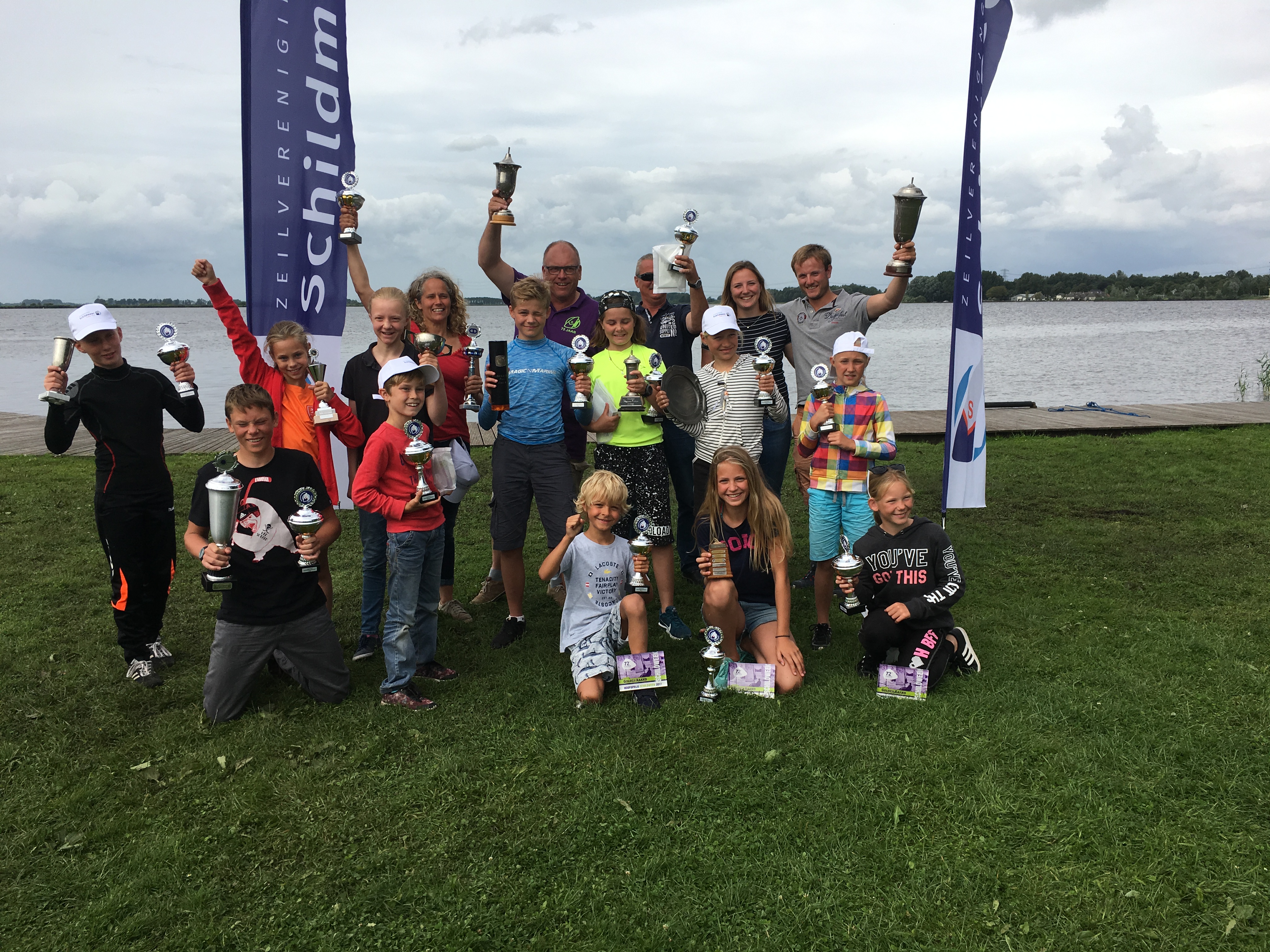 DE SCHILDWEEK KAMPIOENEN