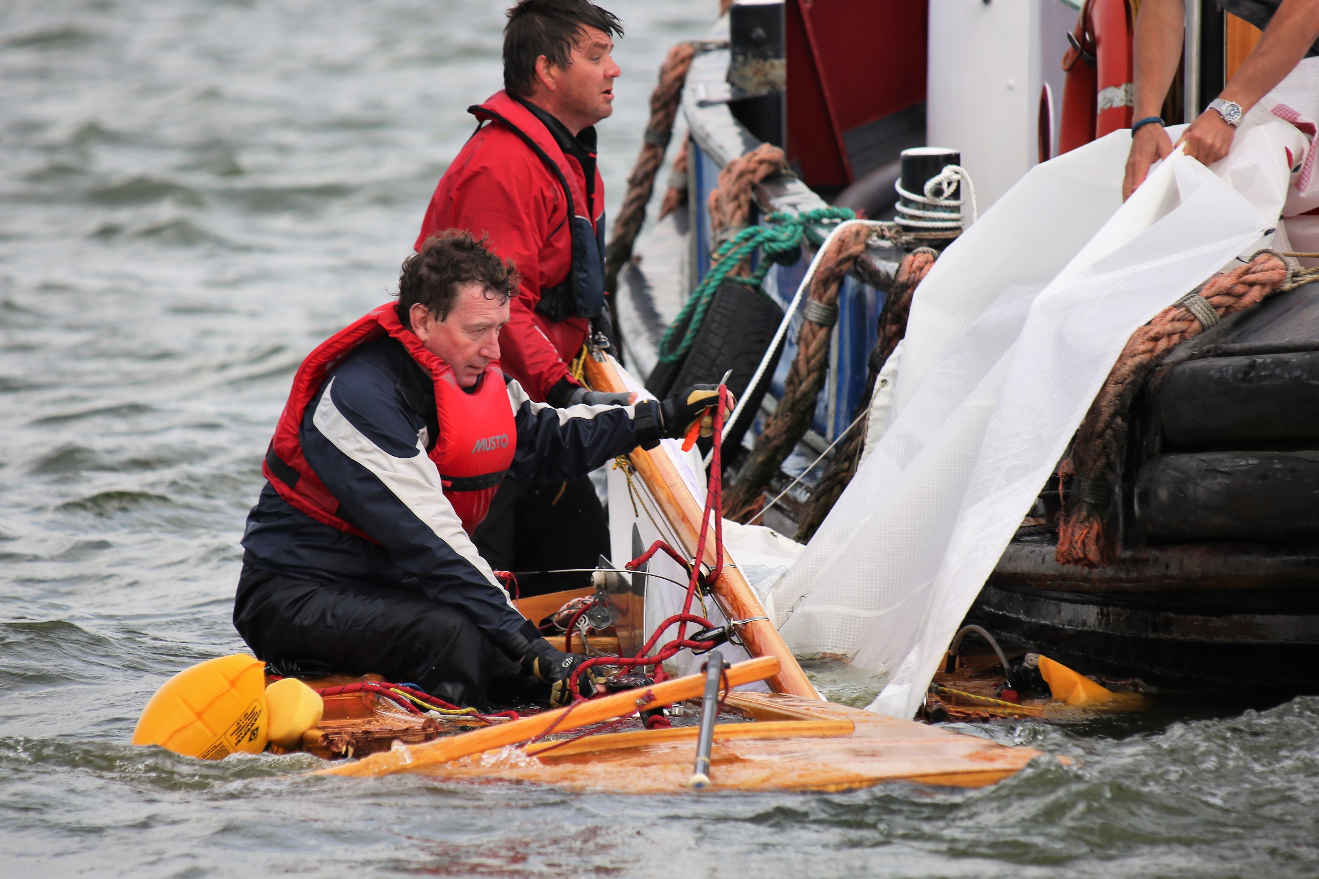 DRAMA VOOR ENGELS ZEILTEAM TIJDENS EK SHARPIE