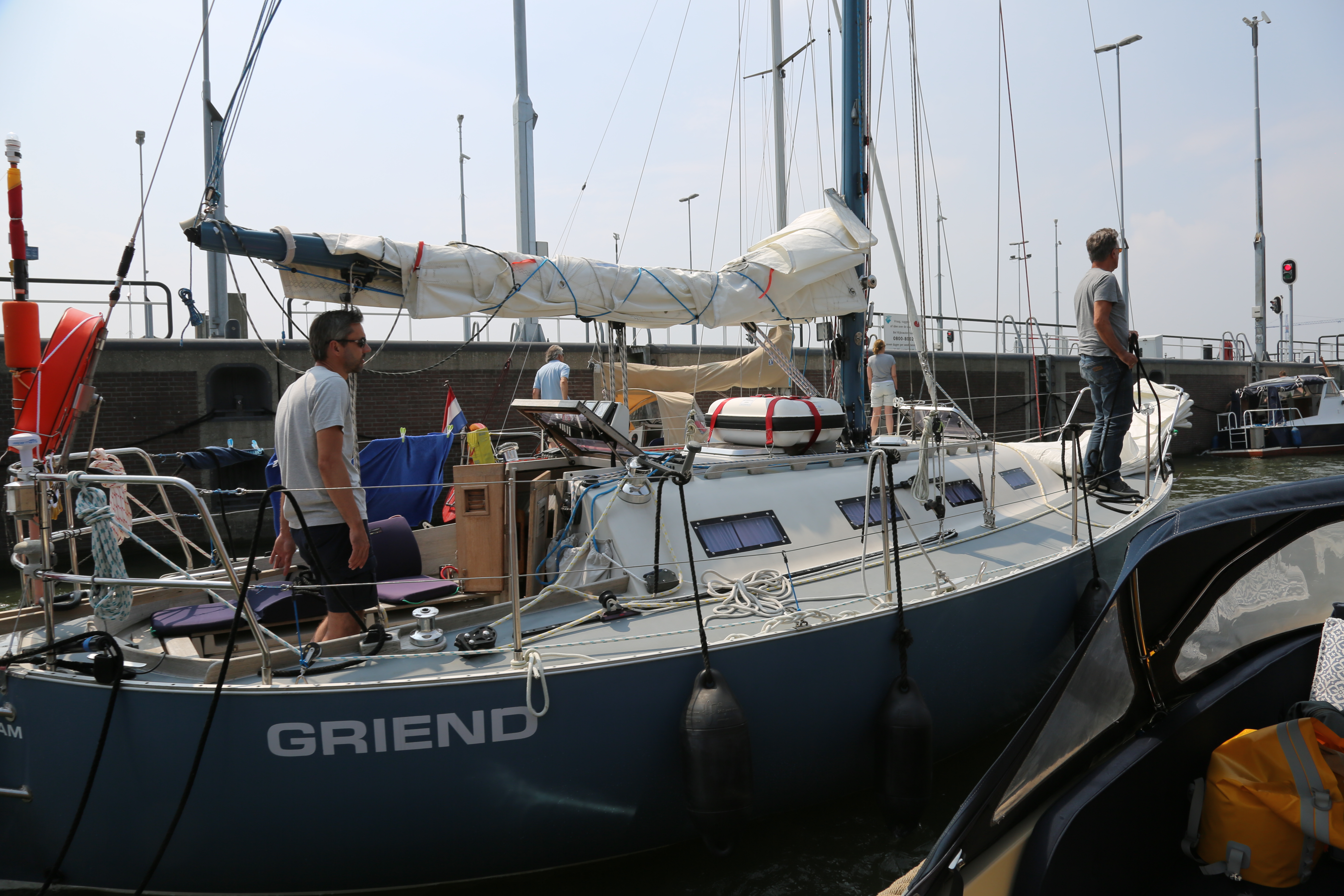 DRAAIENDE SCHROEVEN EN ROODLICHT NEGEREN