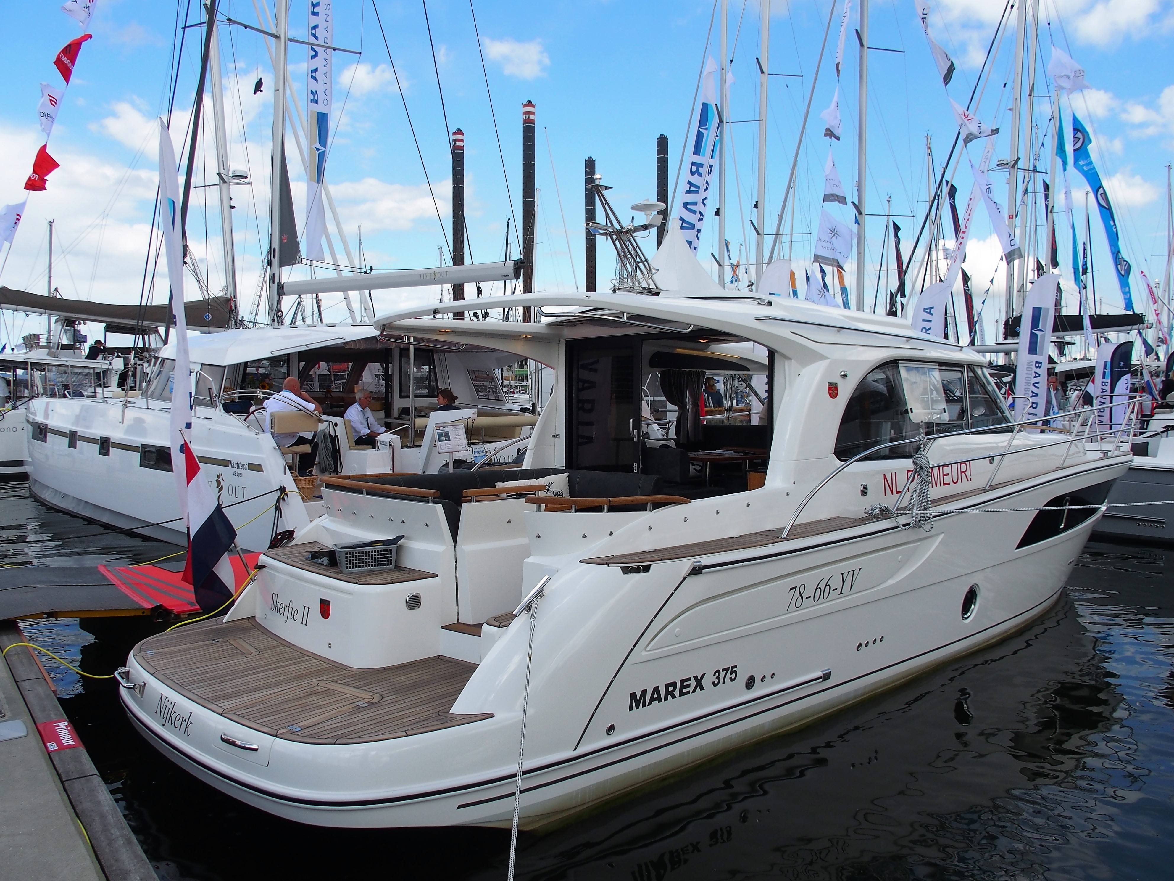 HISWA TE WATER TREKT 21751 BEZOEKERS