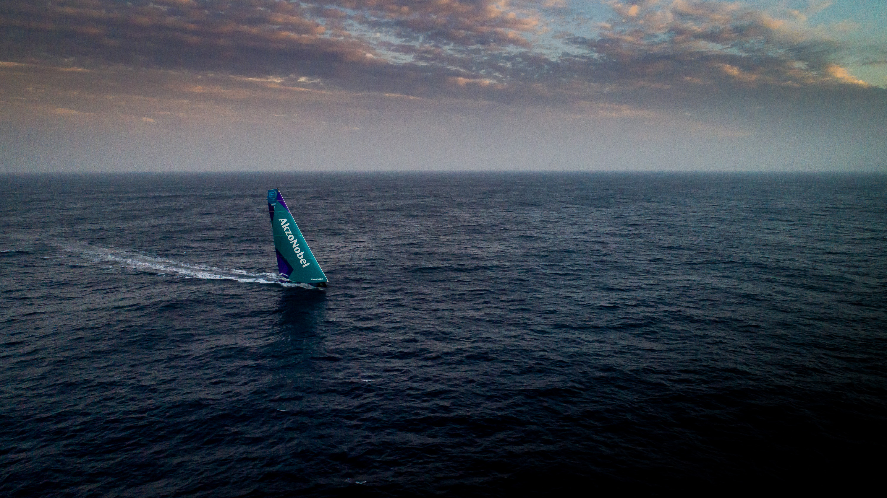 FINALE LEG 1 BEGONNEN MET VESTAS OP KOP