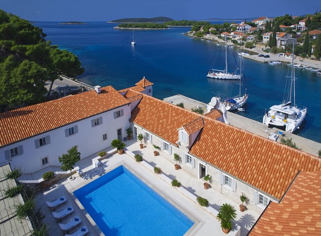 TNG_CC_martinis_marchi_hotel