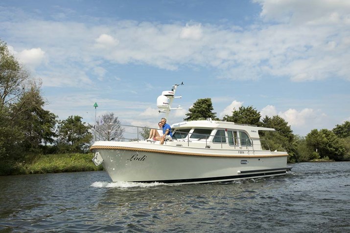 linssen-grand-sturdy-40-0-sedan-20170707-032
