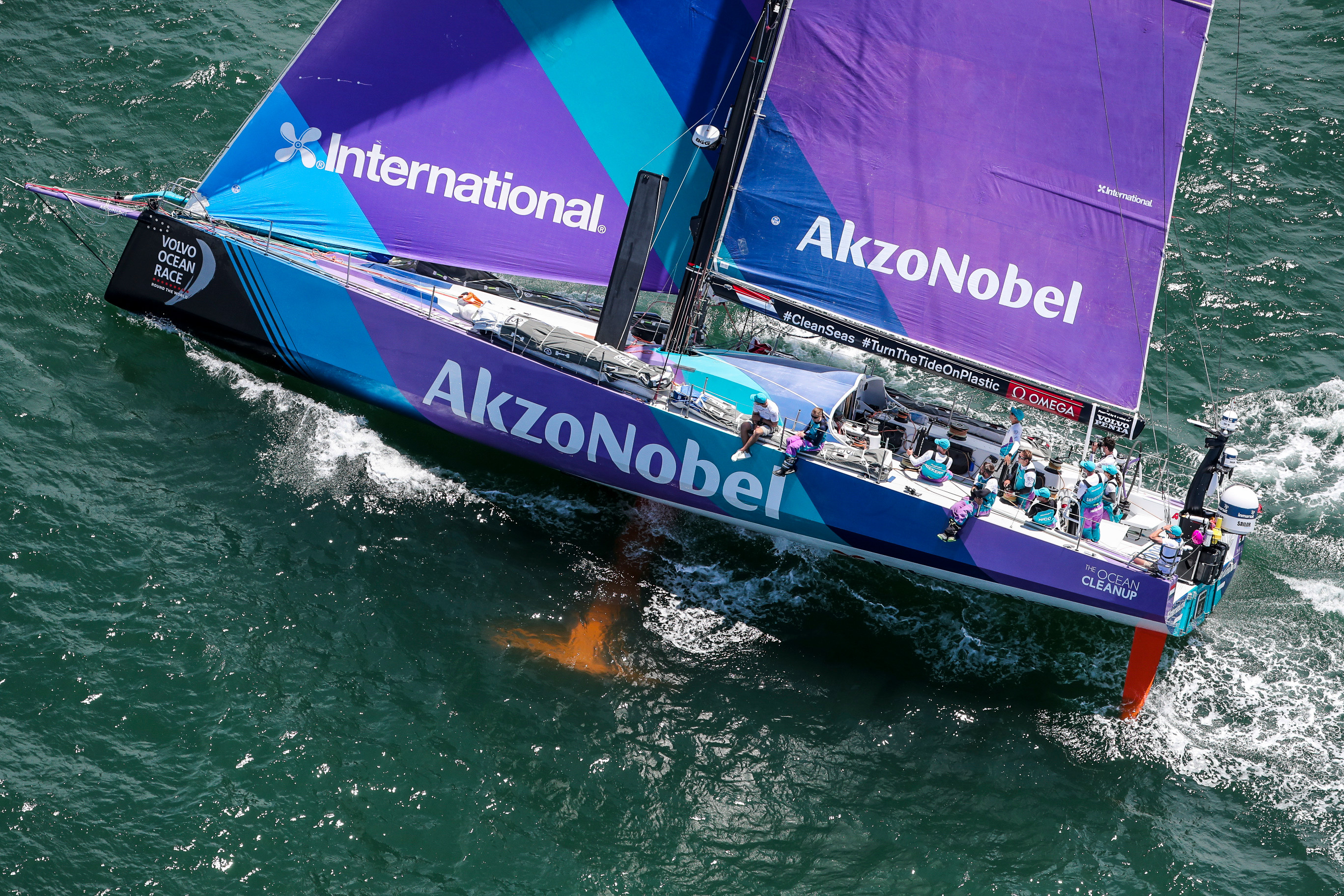 VOLVO VLOOT TERUG NAAR HONGKONG