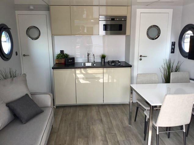 Houseboats 3