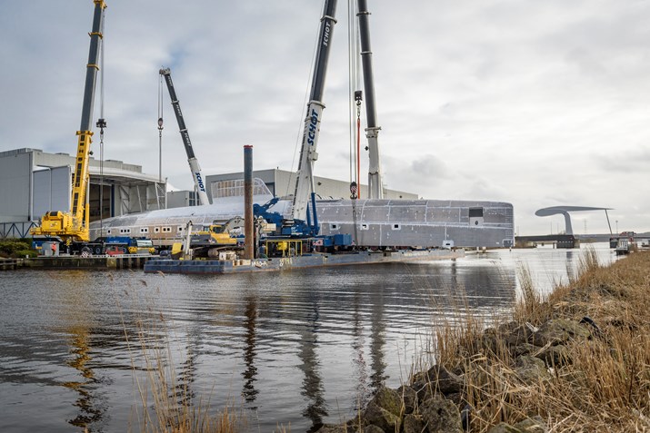 Royal_Huisman_PROJECT400__001a-byPrakArt