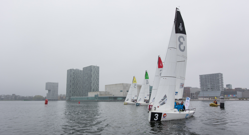 ALMERE CENTRAAL WINT OP THUISWATER 