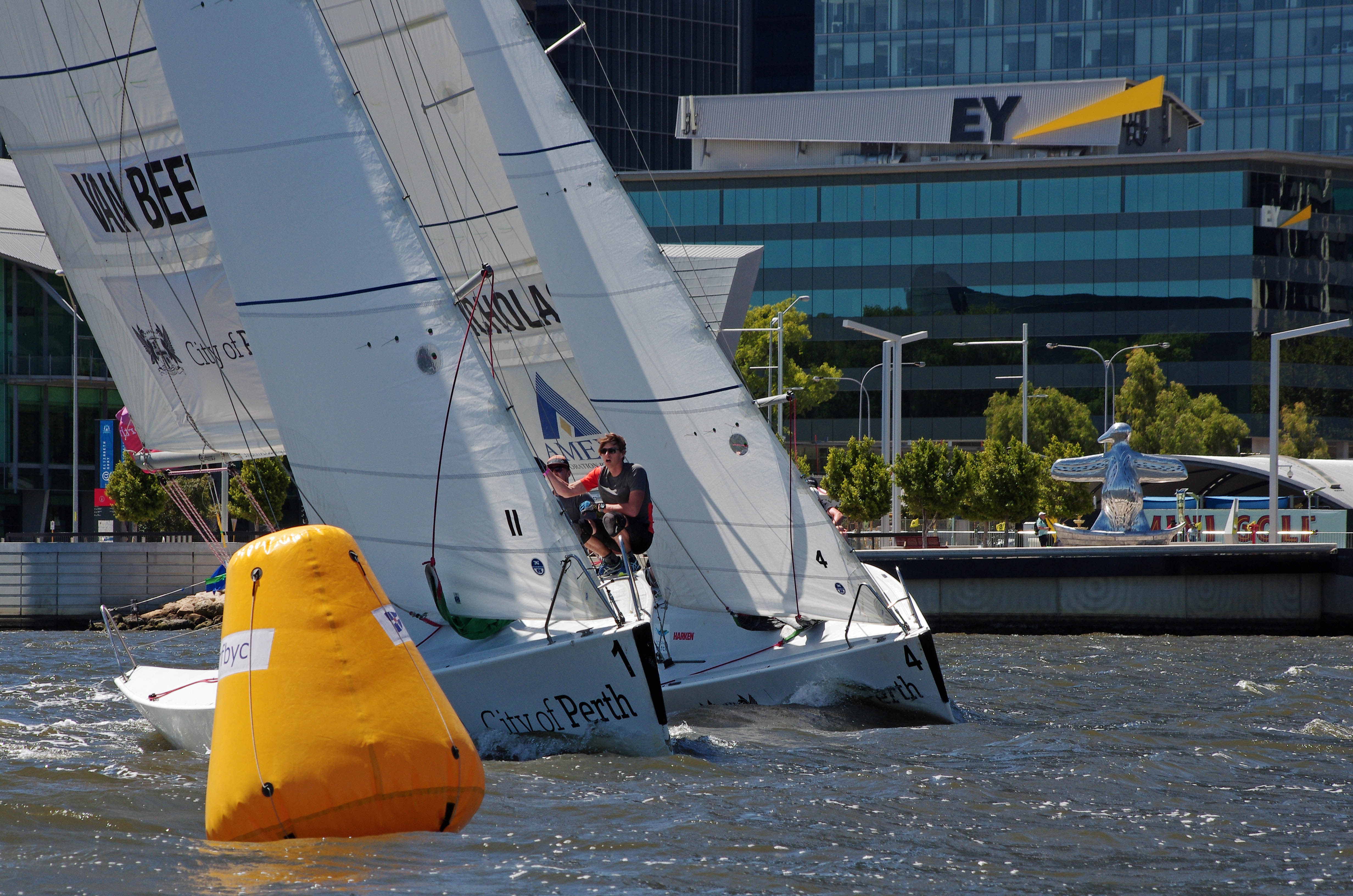 TEAM DUTCH WAVE KLIMT OP WERELDRANGLIJST