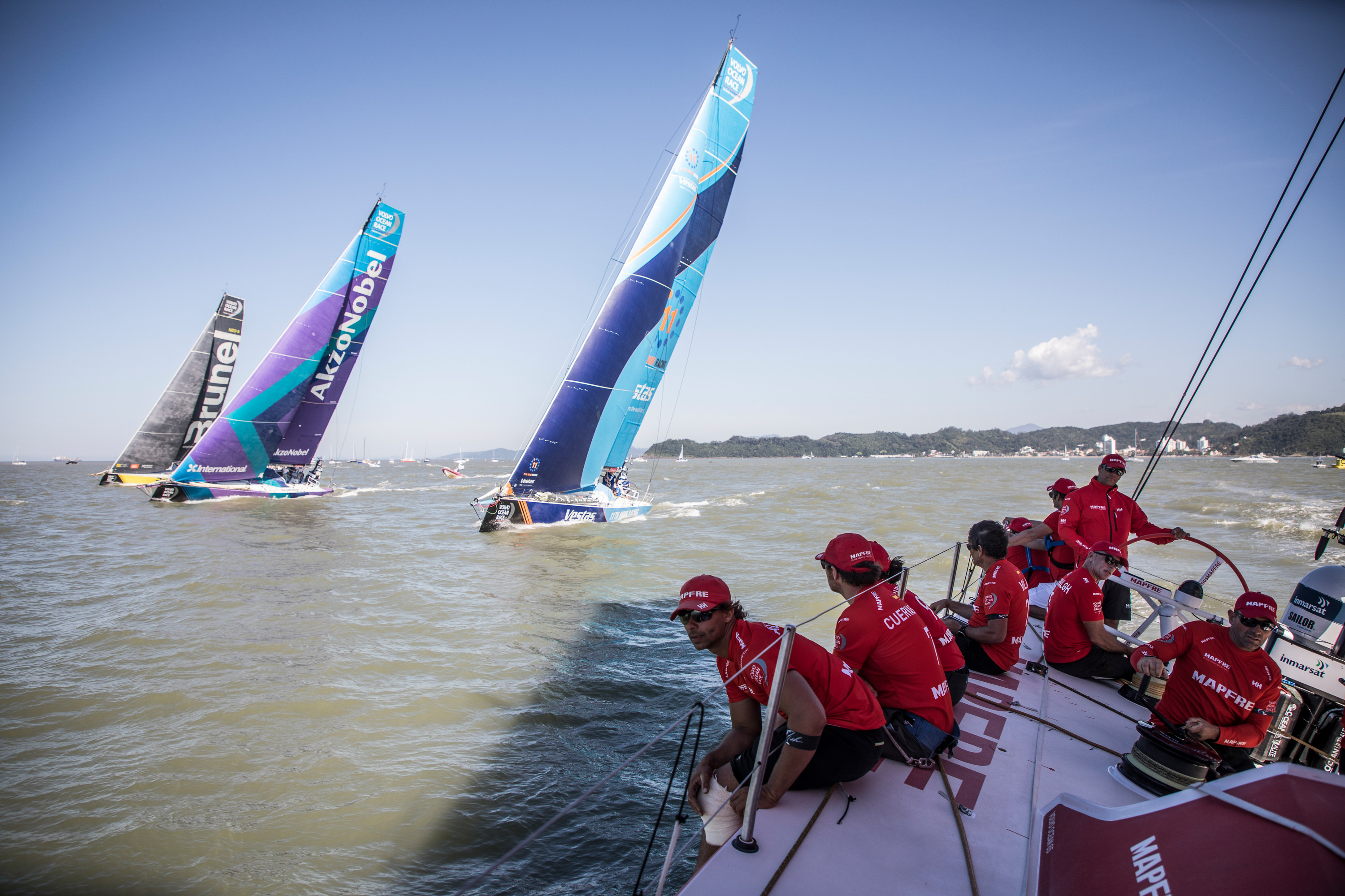 START ACHTSTE ETAPPE VOLVO NAAR NEWPORT