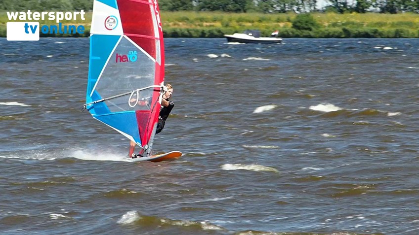 SURFEN IS WEER HIP