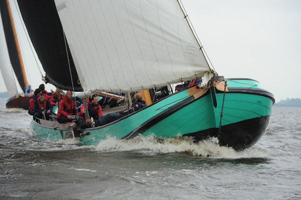 SKUTSJE LEEUWARDEN WINT WEER 