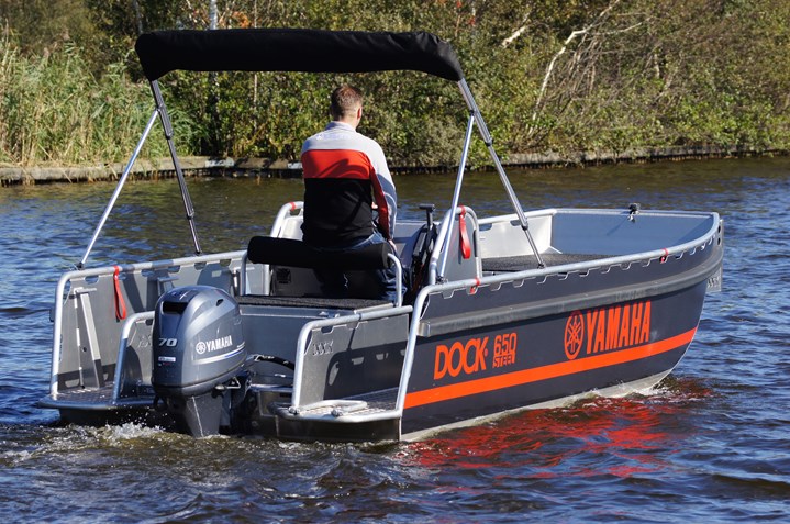 Dock 650 yamaha 1