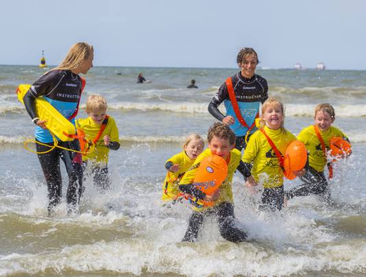 CHEQUE VOOR LIFEGUARD EN OPSTAPPERS PROJECT