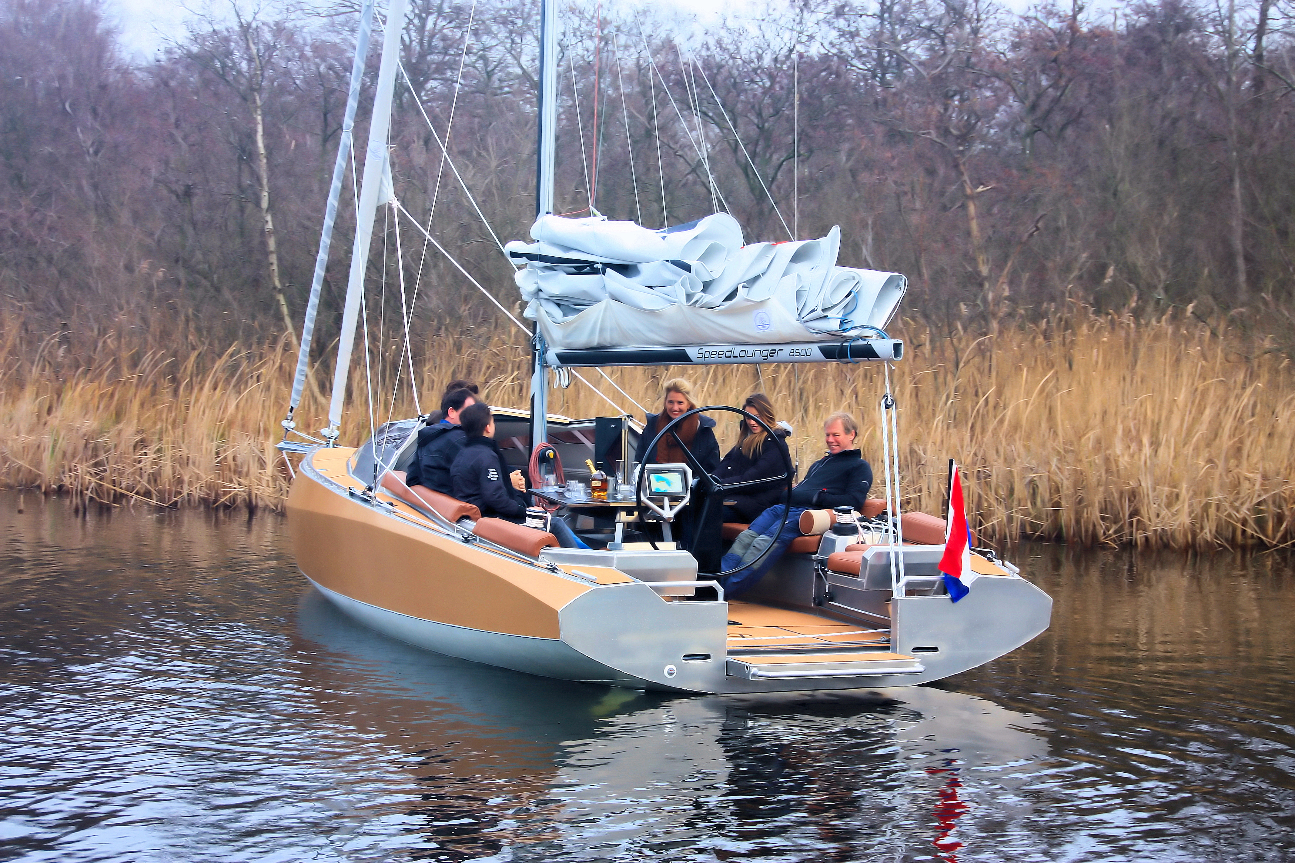 SPEEDLOUNGER DEBUTEERT OP BOOT DUSSELDORF