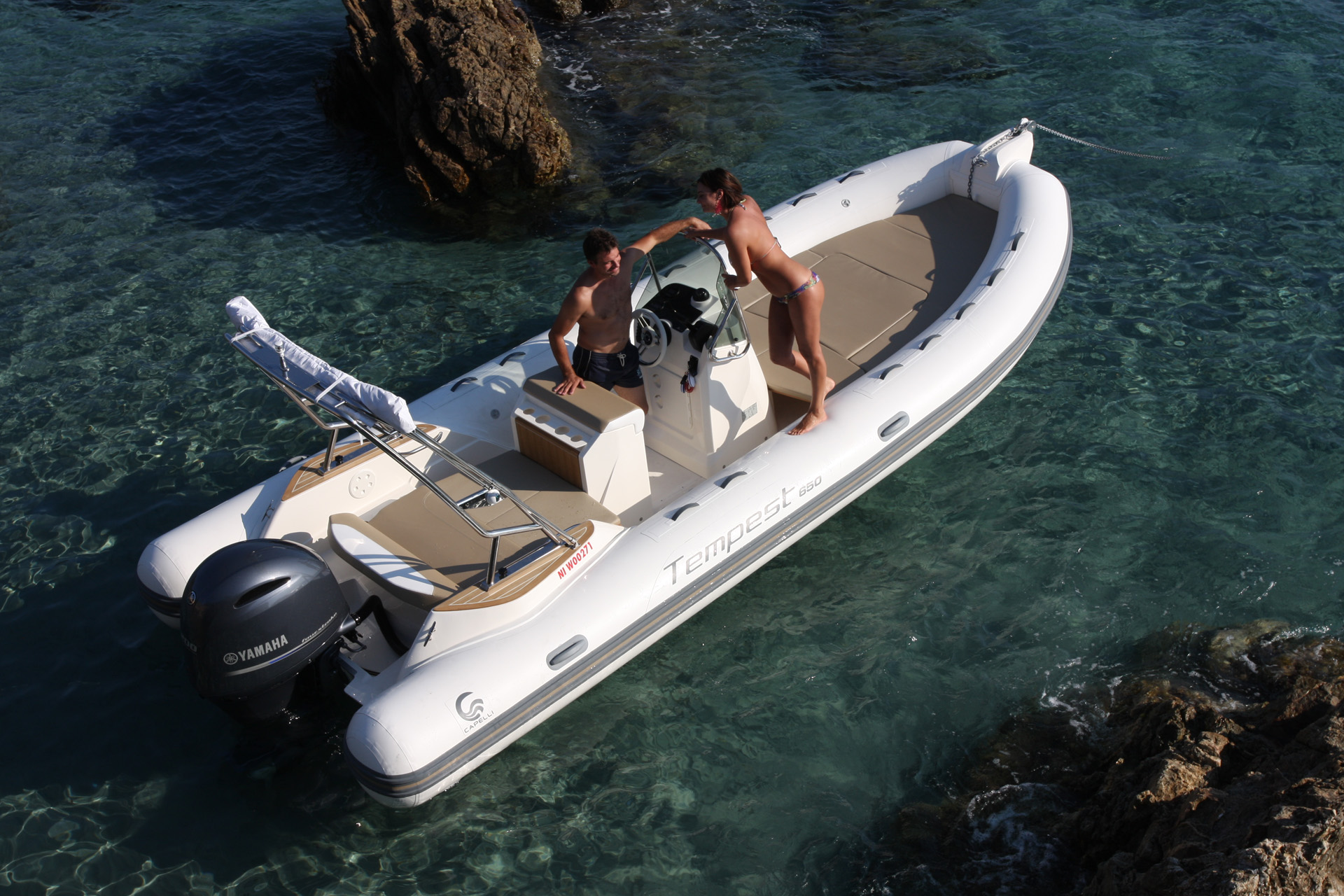 BOOTSCHAPPEN WATERSPORT DEALER CAPELLI RIBS