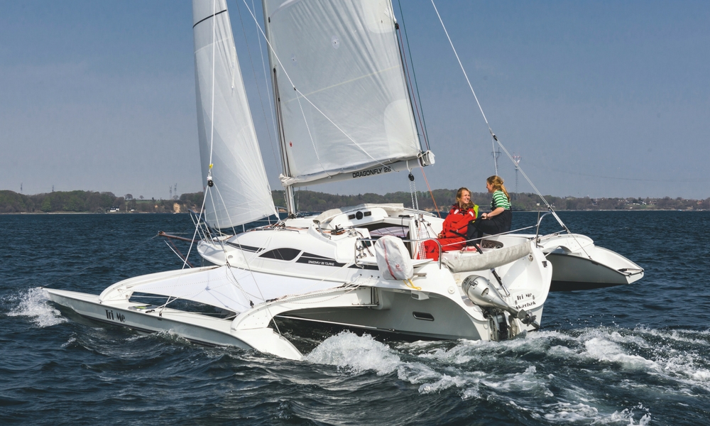 WATERLAND YACHT CHARTER START MET TRIMARANS
