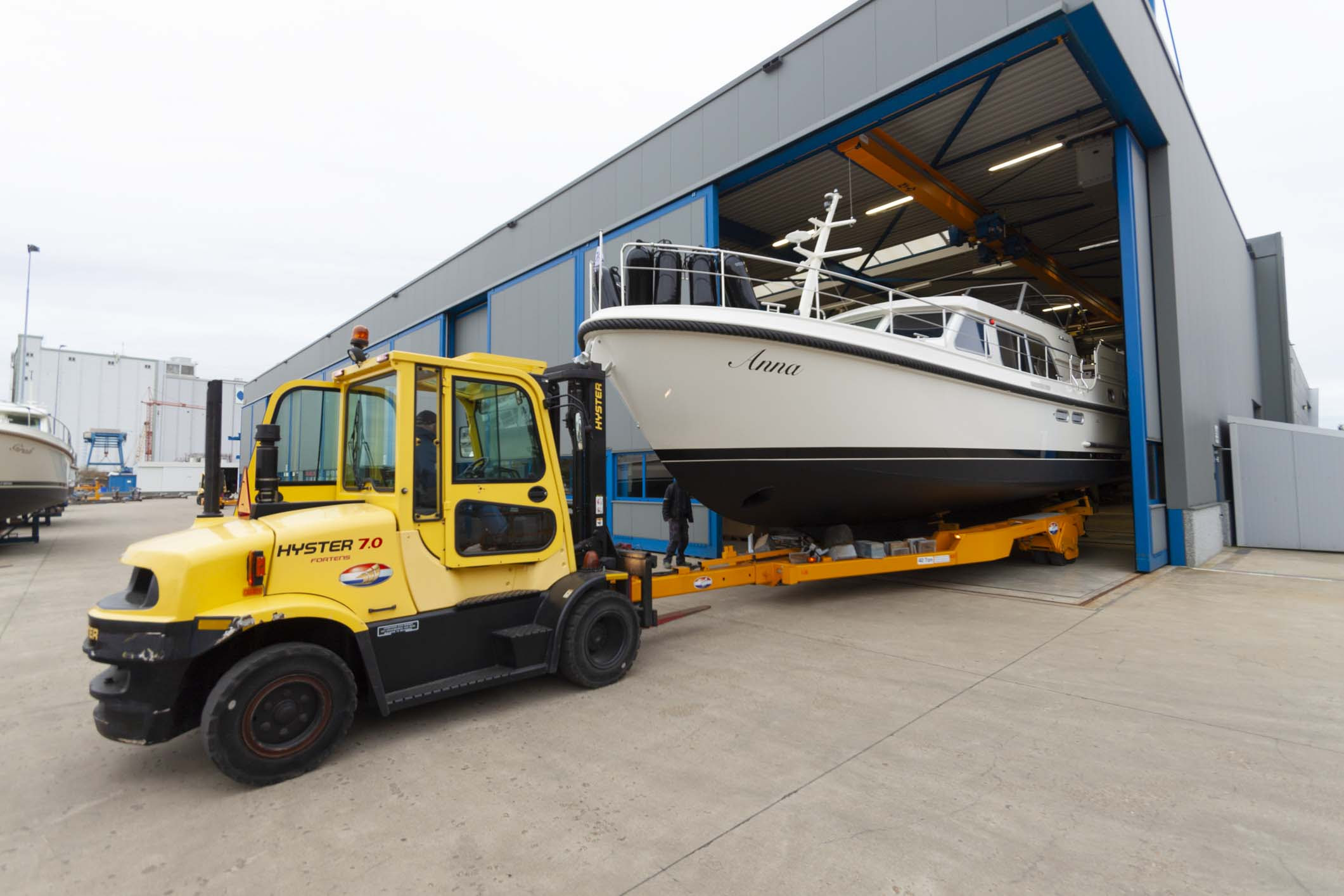 250e LOGICAM II MOTORJACHT VAN STAPEL BIJ LINSSEN
