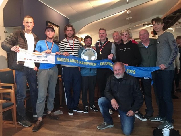 winnaars met coaches