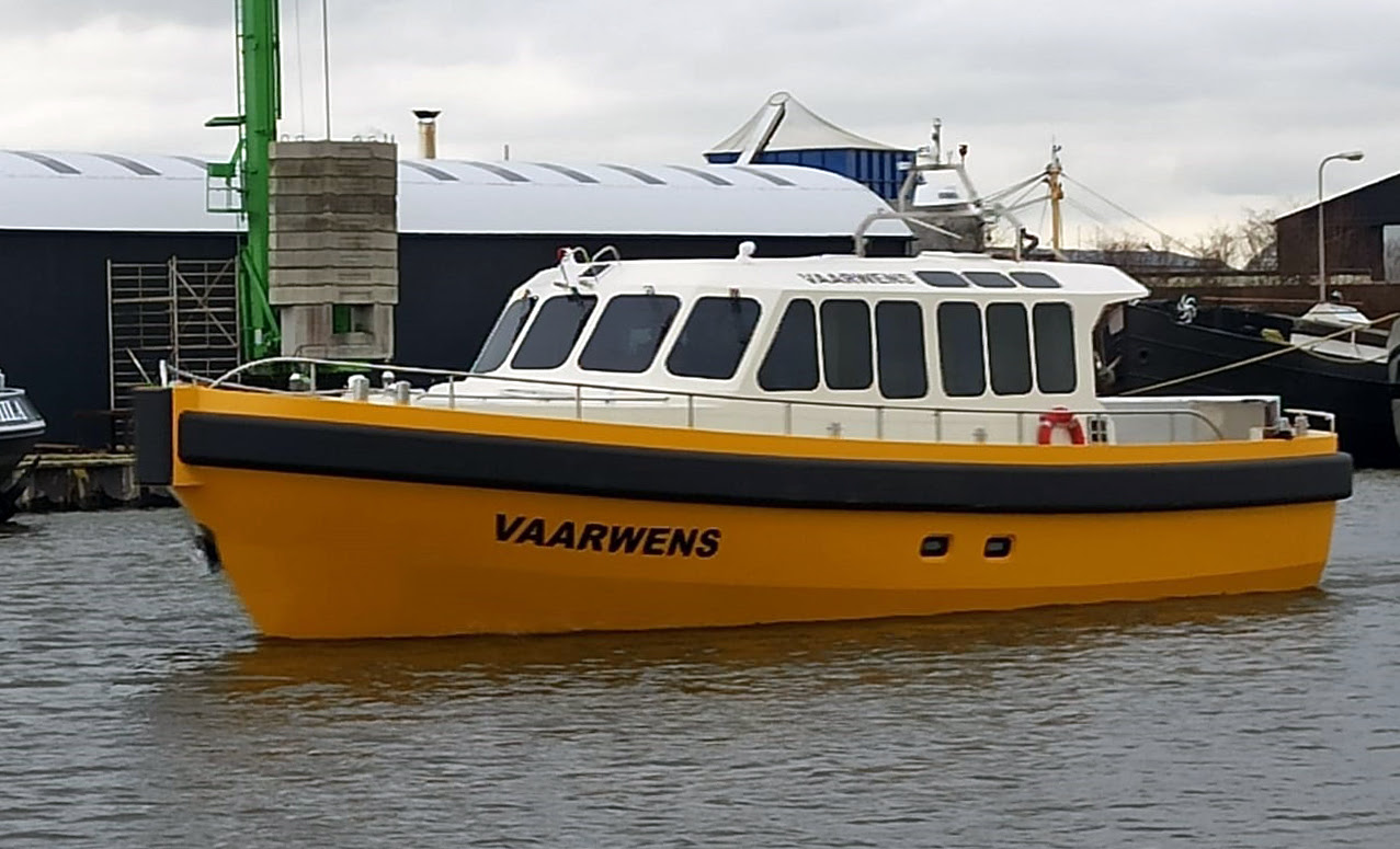 FEESTELIJKE INTOCHT VAARWENS SCHIP