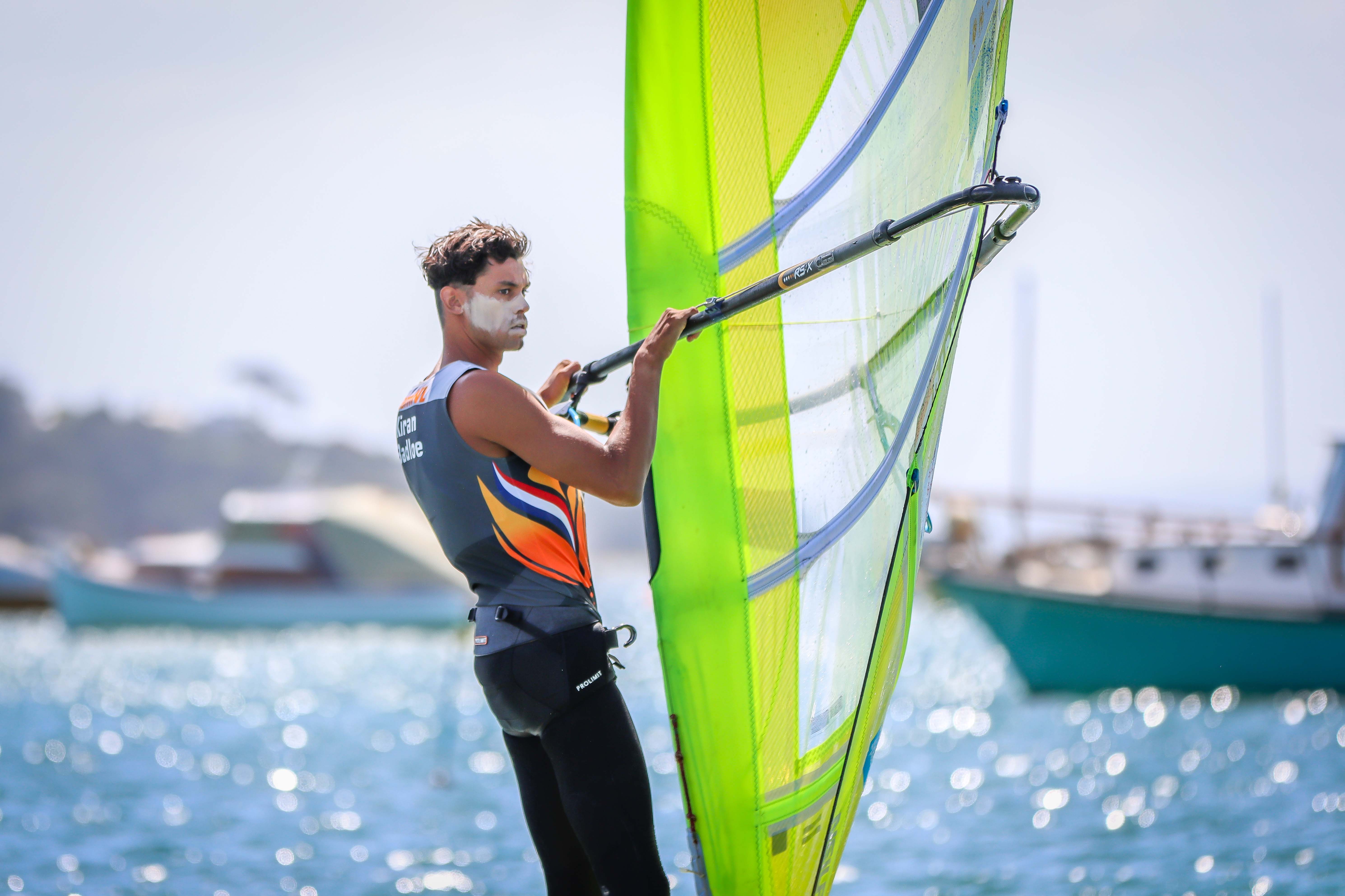 BADLOE BLIJFT AAN LEIDING...VAN RIJSSELBERGHE ZAKT NAAR PLEK 4