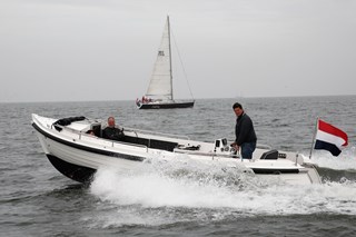 AY1Q7448