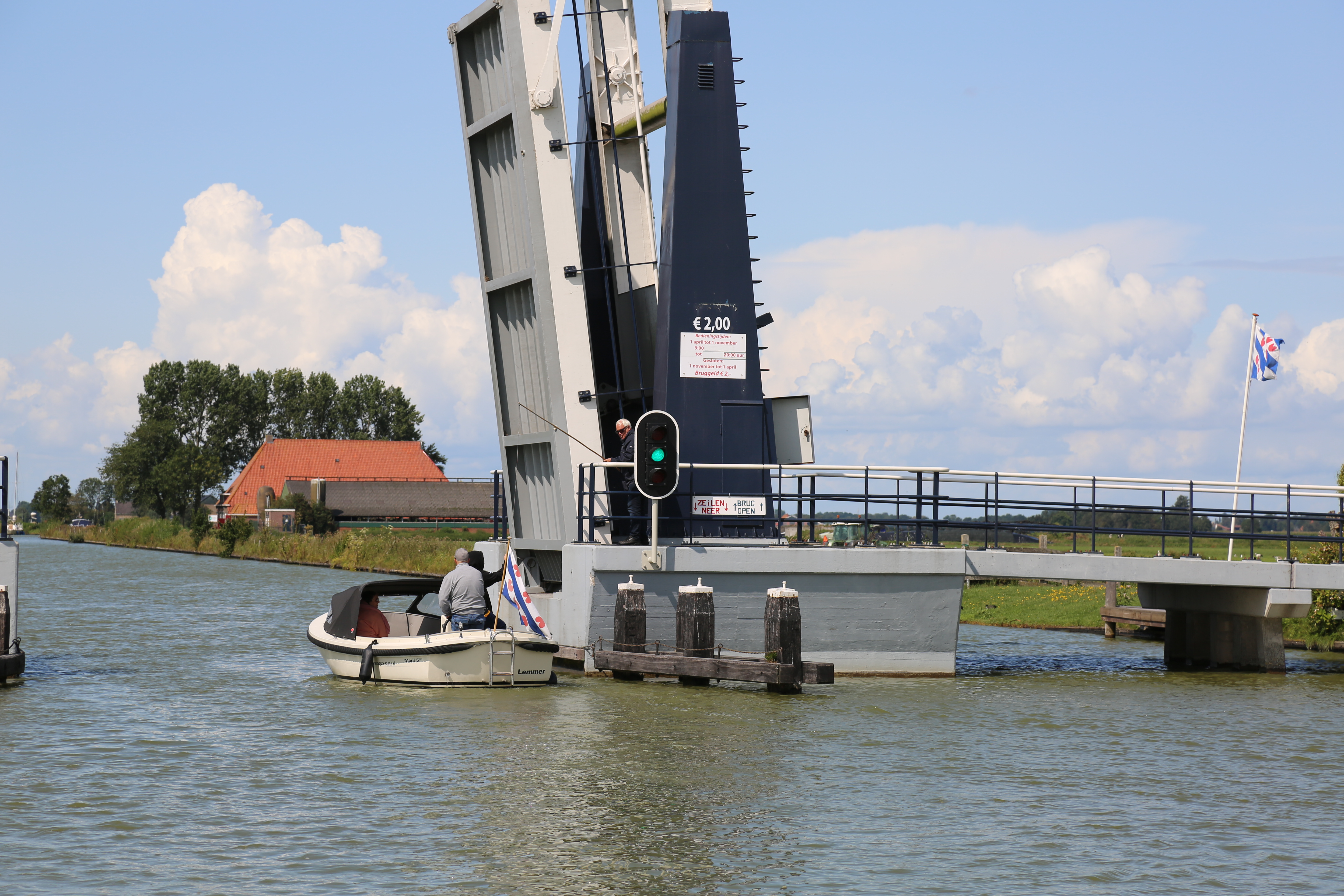 HISWA-RECRON PLEIT VOOR AANGEPASTE BEDIENING BRUGGEN EN SLUIZEN