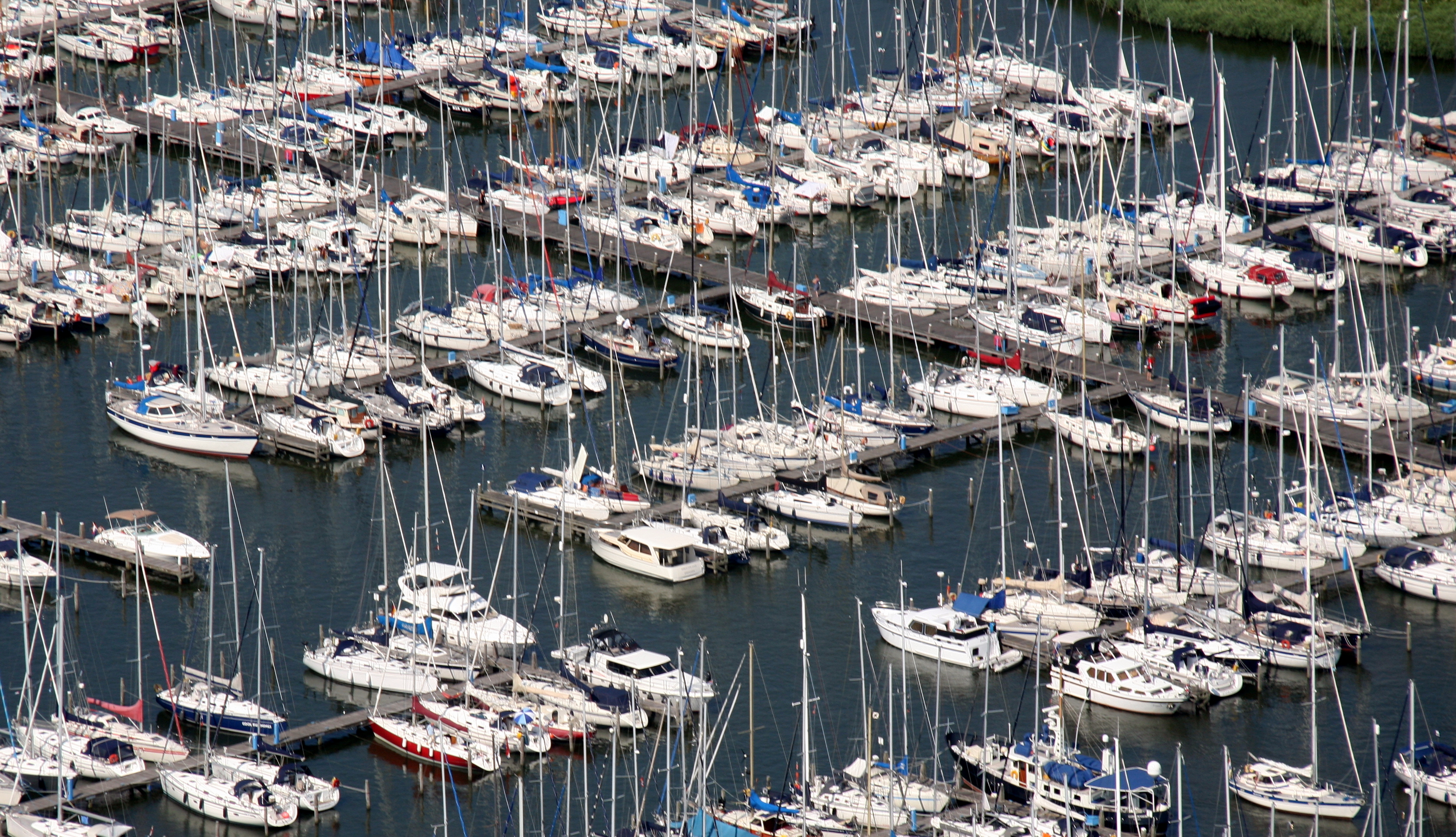 TOILETTEN EN DOUCHES OP JACHTHAVENS VANAF 15 JUNI WEER OPEN
