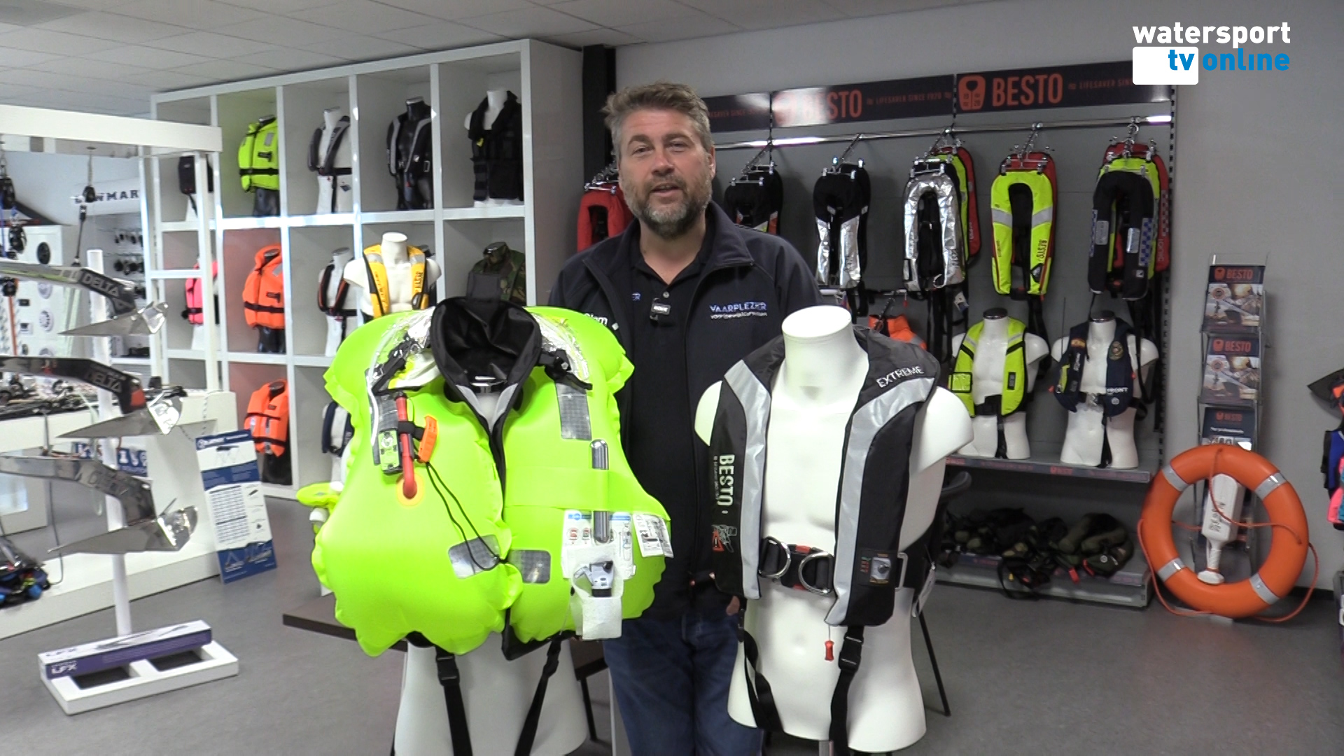 ALLES OVER ZWEM-EN REDDINGSVESTEN