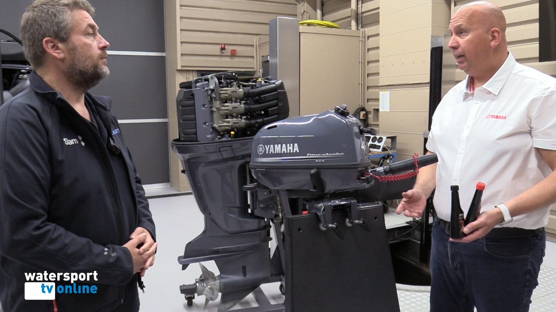 VAREN MET EEN BUITENBOORD MOTOR     (+video)