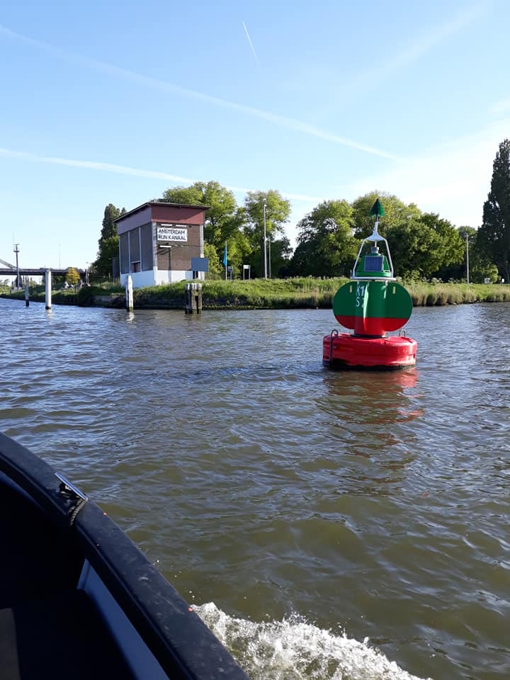 VAARPLEZIER...de SERIE    'BETONNING OP HET WATER'