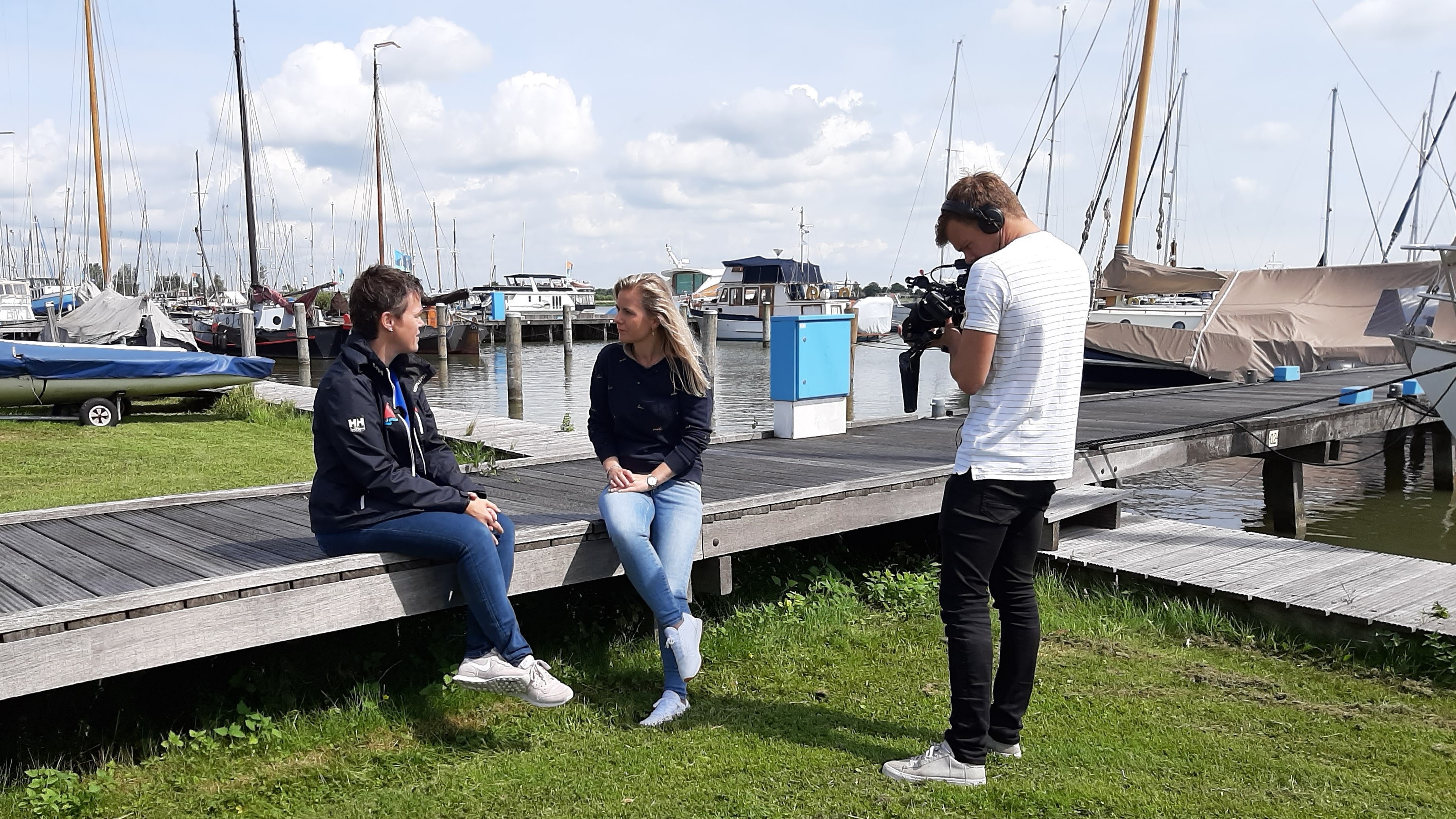 JACHTHAVENS MONNICKENDAM OP DE HELLING