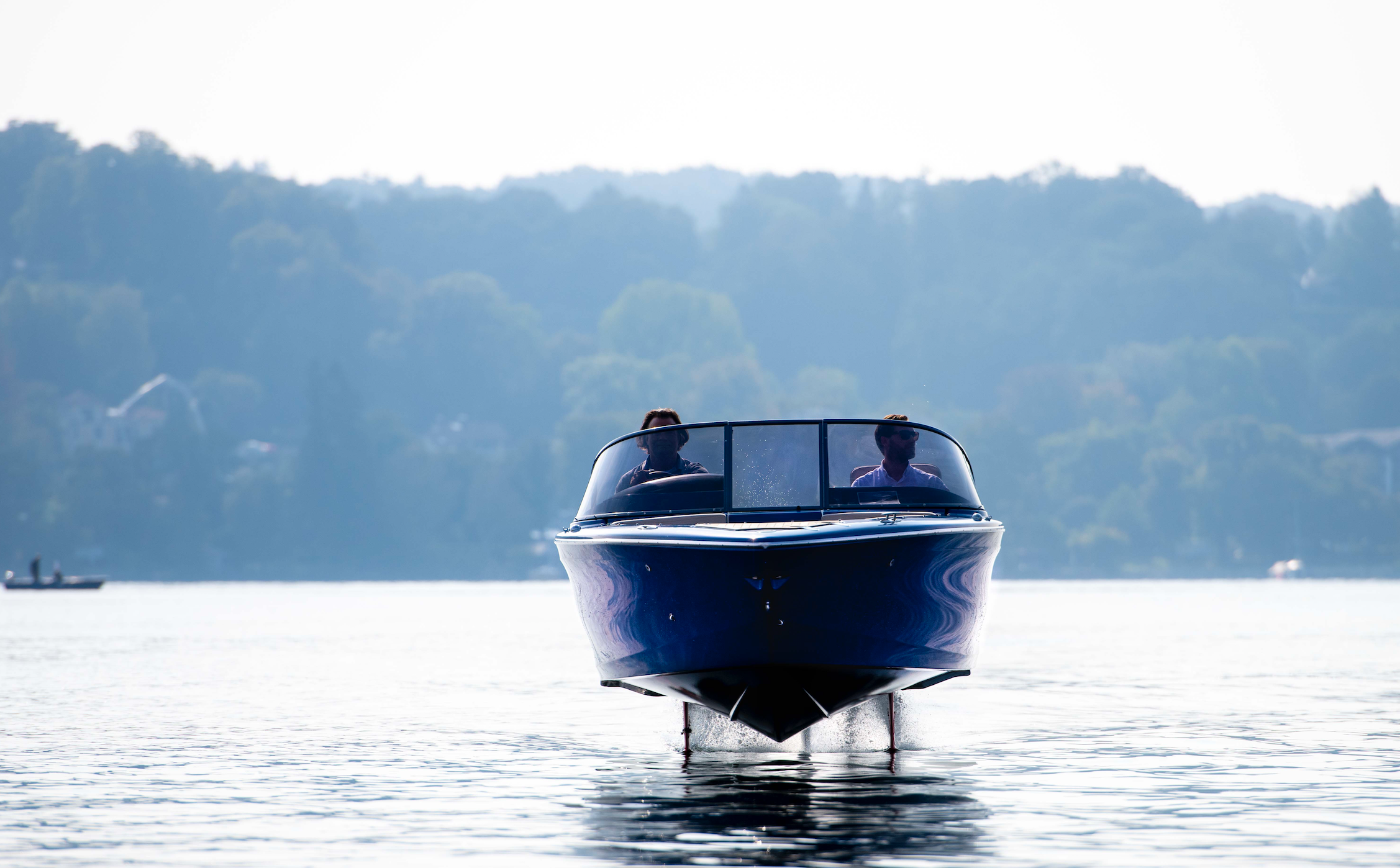 ELEKTRISCHE HYDROFOIL SPEEDBOOT VOOR HET EERST IN NEDERLAND
