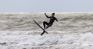 Jalou-Langeree-drievoudig-wereldkampioen-kitesurfen---Credits-JP-van-Popta-