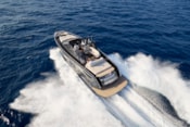 02-Bronson50-ext-seating-for-22-and-sunbeds-for-5-_Steeler