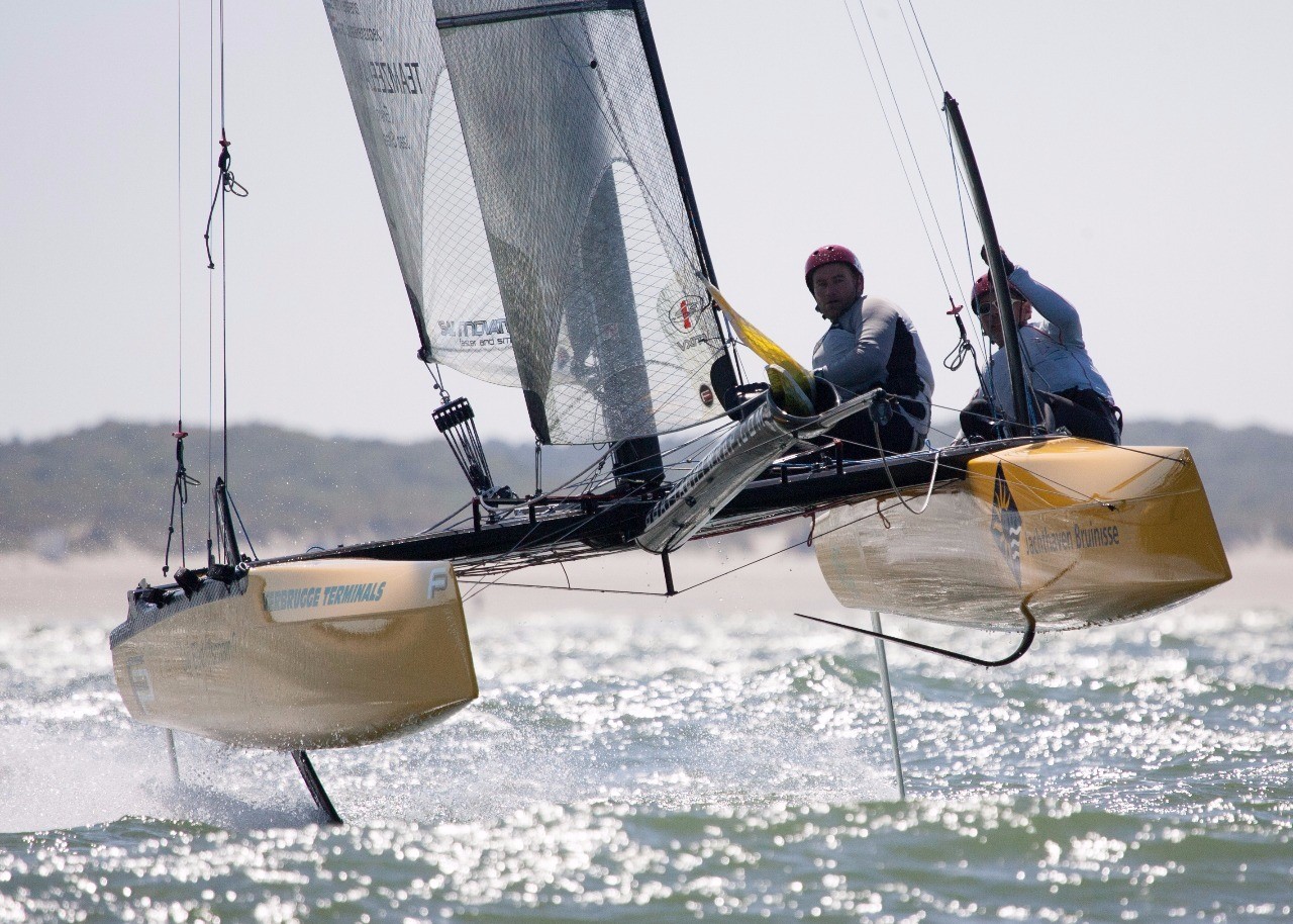 FLYING PHANTOM catamaran