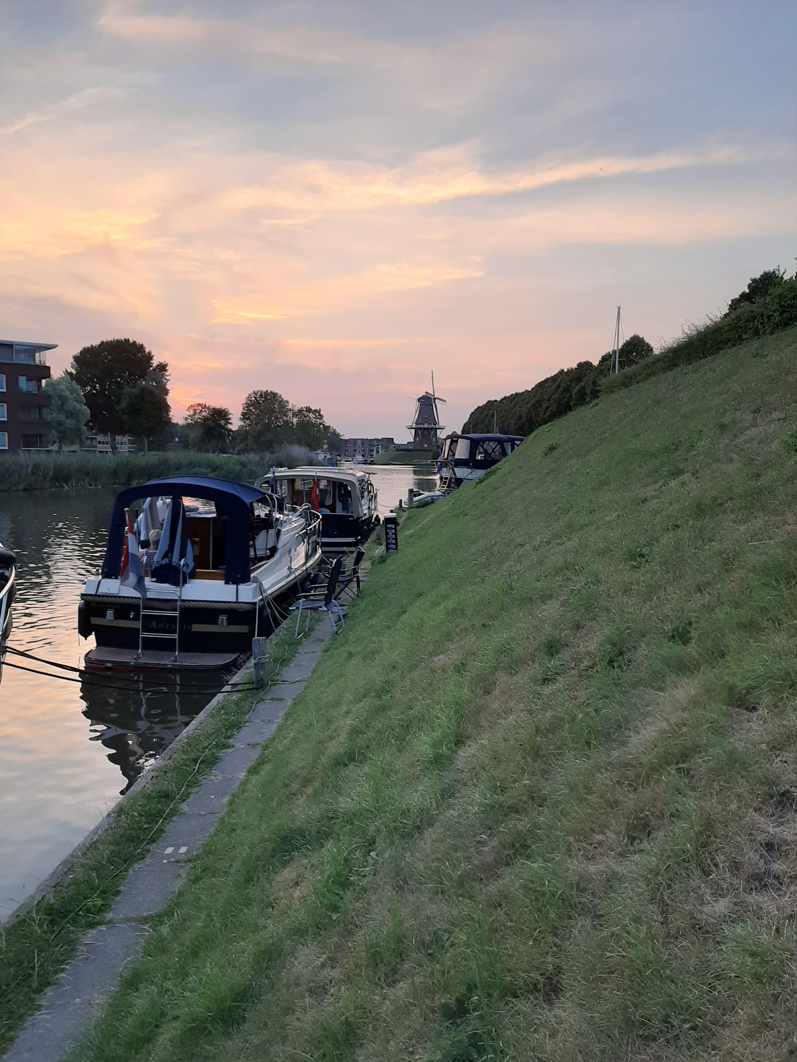 Alternatieve Elfstedentocht...met een boot