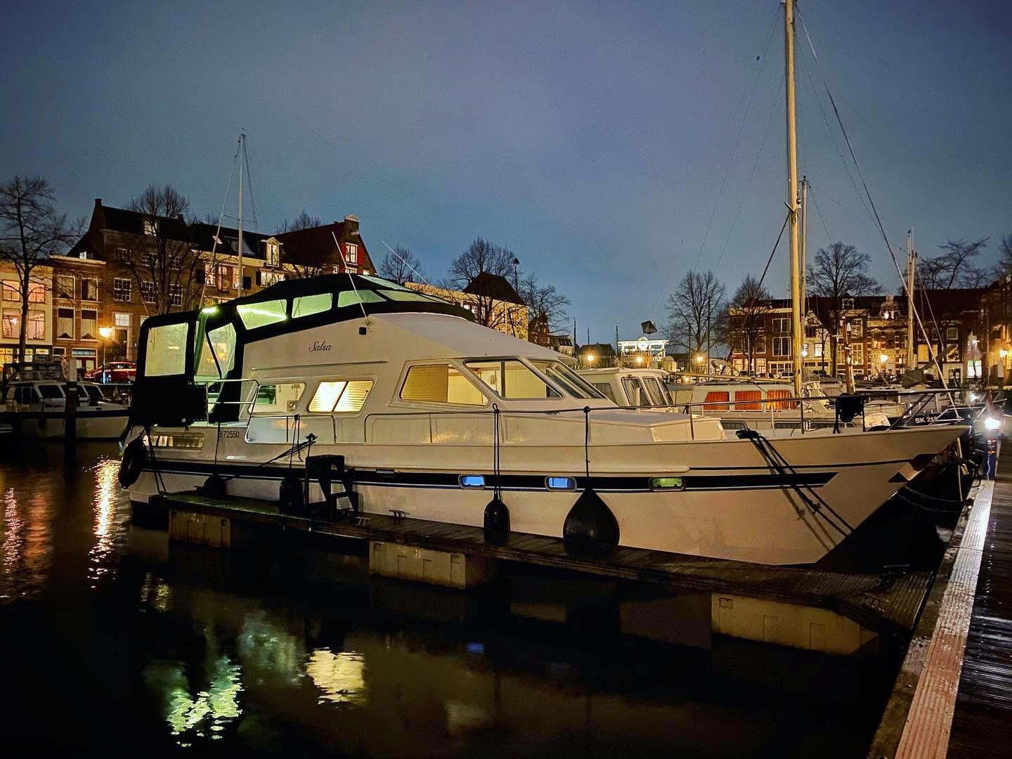 STORM OVERVALT VLOGGER KEES