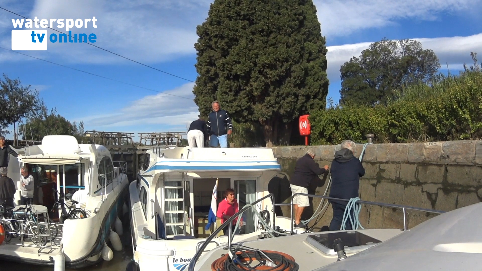 VAREN ALS GOD DOOR FRANKRIJK    (+ video)