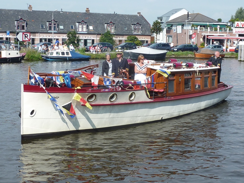 Gestolen bakdeksalonkruiser gevonden in Krimpen aan den Ijssel