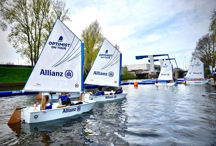 Optimist on tour