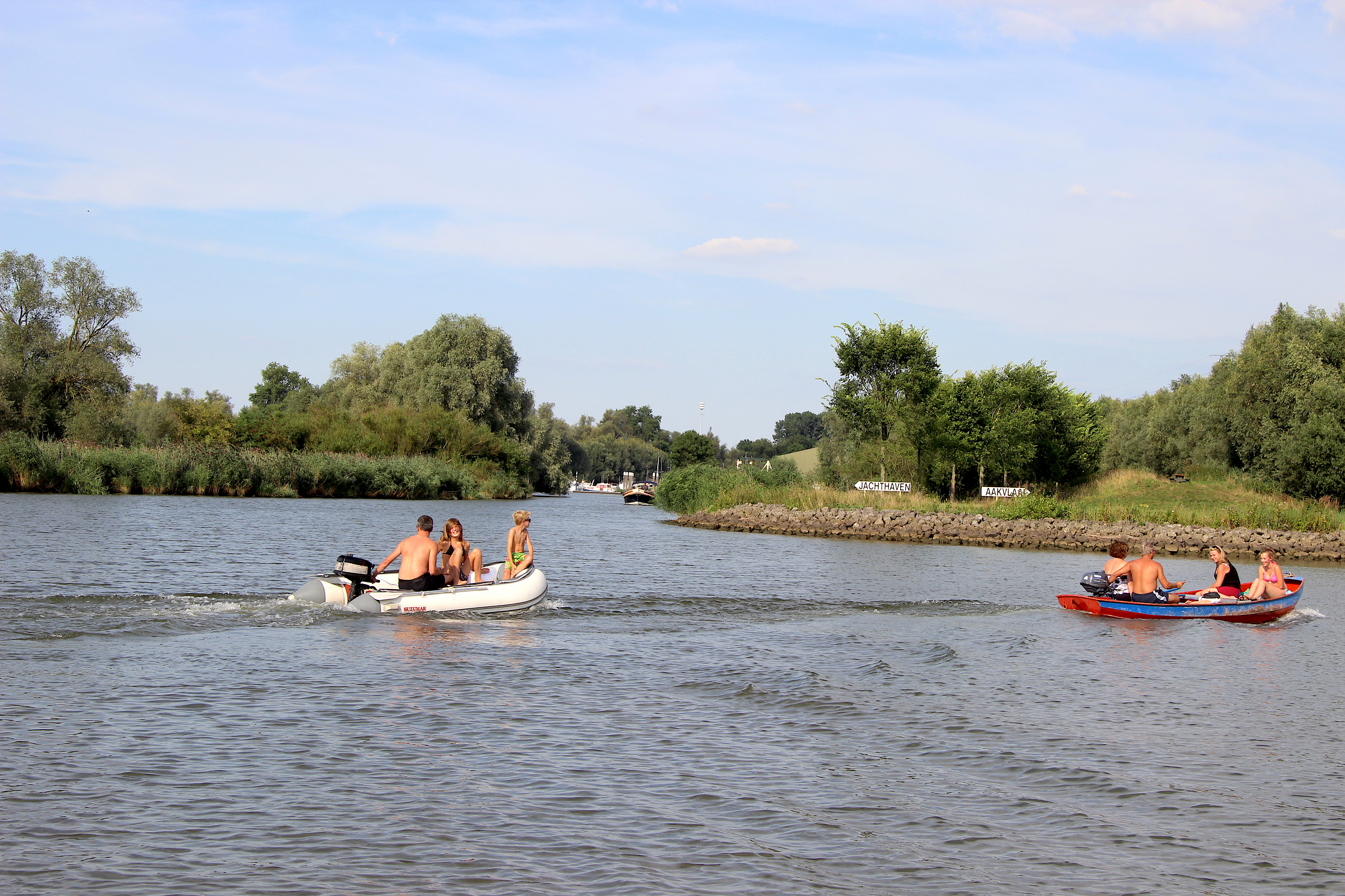 Hoe oud moet je zijn om een boot te mogen besturen?