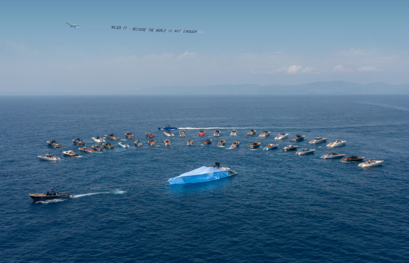 Wajer 77 verwelkomd door vloot in Zuid-Frankrijk