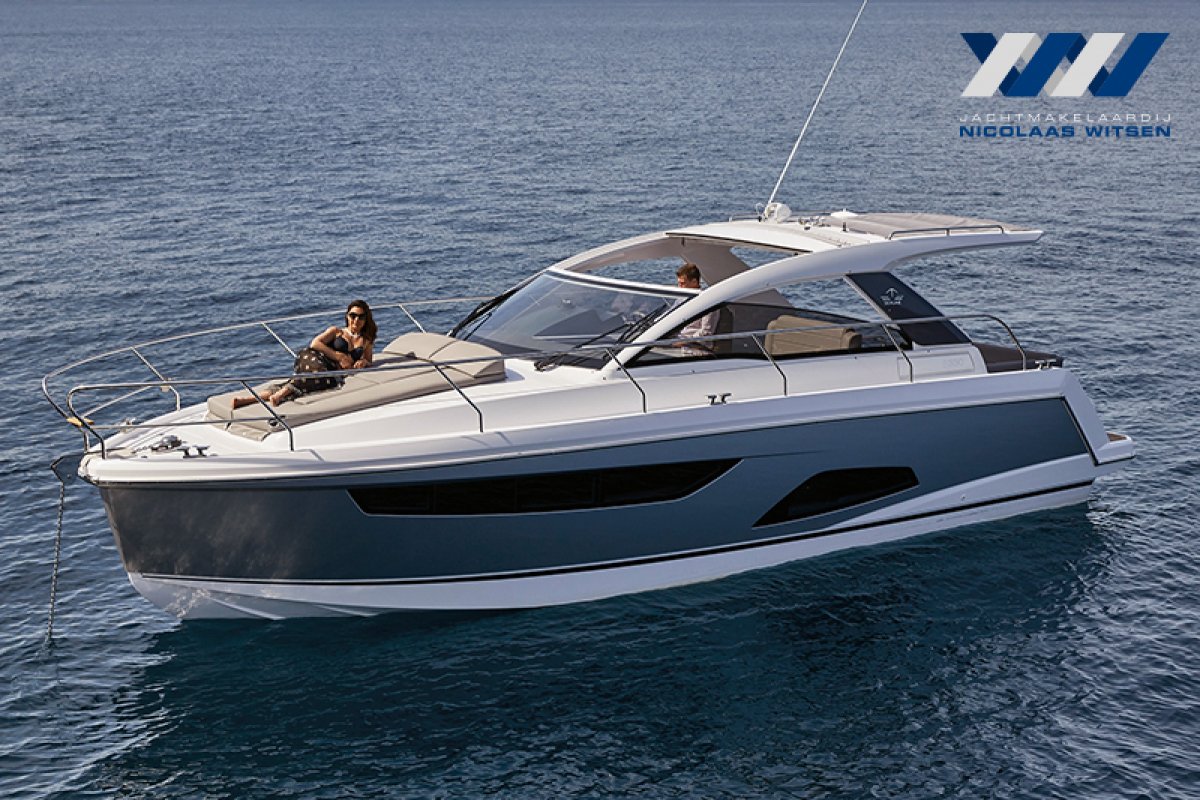 Sealine S330