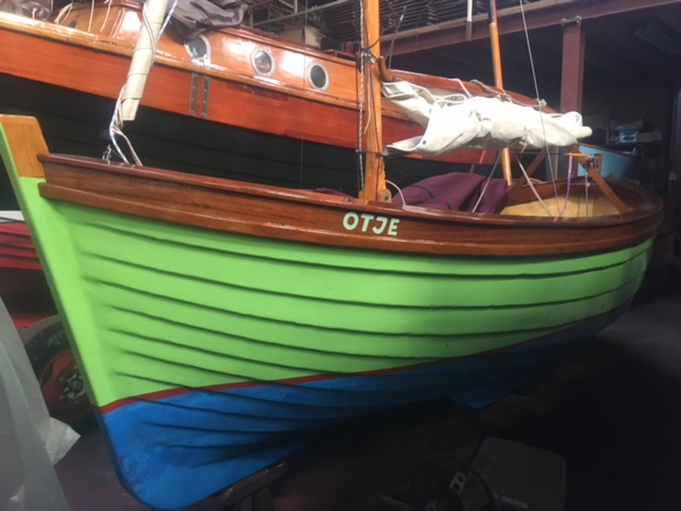 Elektrische zeilsloep