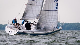 EFD8FC94-C860-445F-86FC-69BA575FECCC