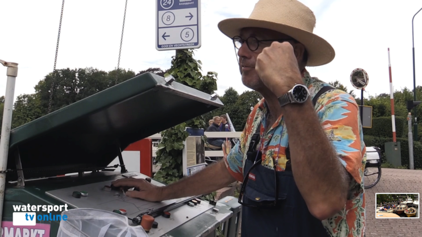 5BDE4251-8991-46E9-834D-5CFF82524B39