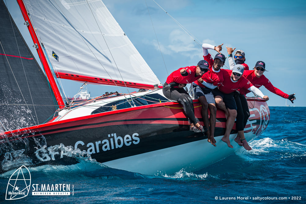 Showtime tijdens 42e St Maarten Regatta