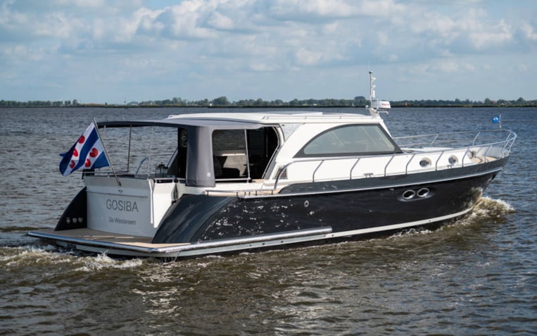 E2628EB6-2C12-4AF6-82AE-982DBAA44C57